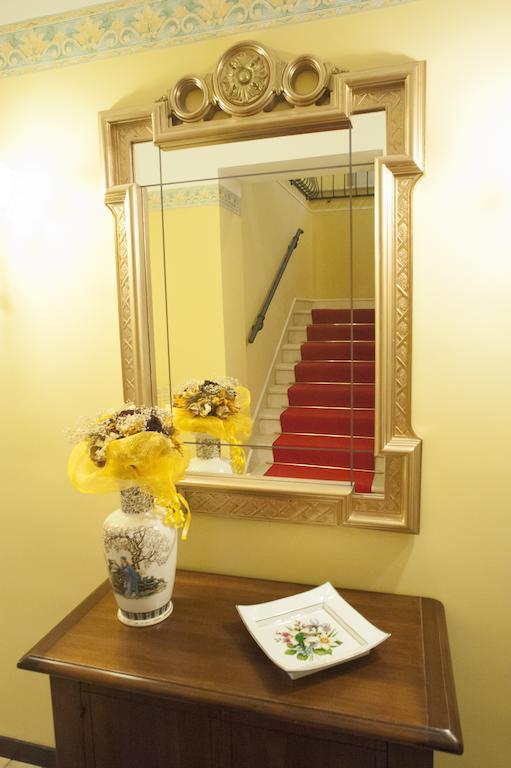 B&B Tribunale コゼンツァ エクステリア 写真